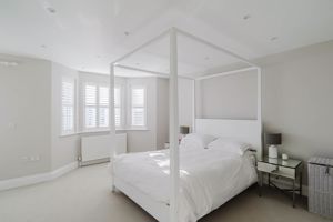 Bed 1- click for photo gallery